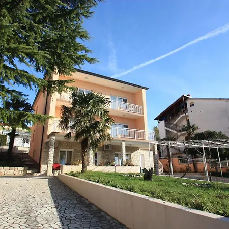 Evica 2 * Crikvenica