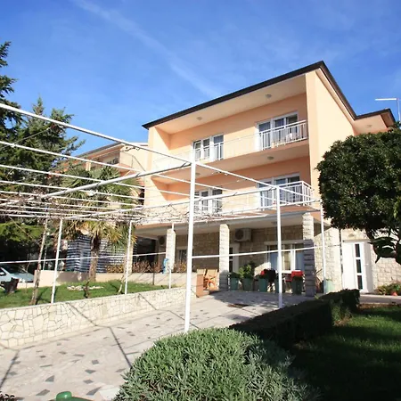 Evica 2 * Crikvenica