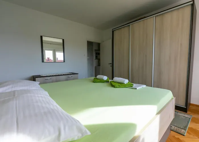 Evica 2 * Crikvenica